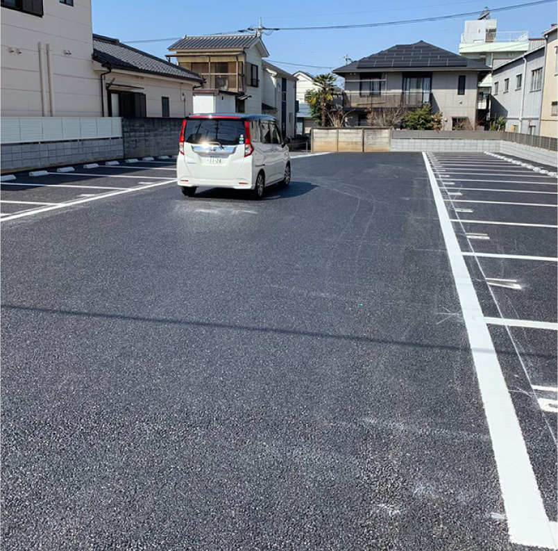 写真(アスファスト駐車場工事)